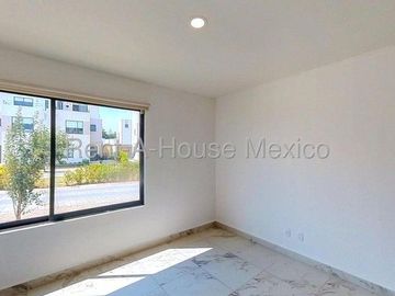 Casa en  Venta en Villas del Campo Calimaya ZG 25-3461