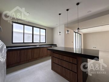 Casa en venta Fraccionamiento Paseo de La Reina