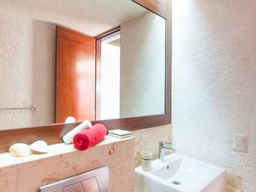 Sophisticated Elegance: Exclusive 3-Bedroom Residence in Playacar