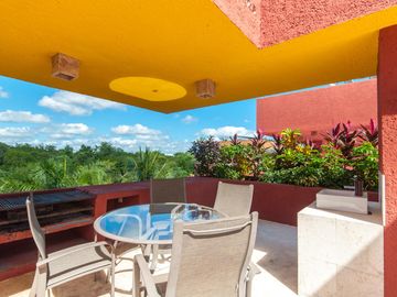 Sophisticated Elegance: Exclusive 3-Bedroom Residence in Playacar