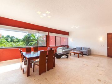 Sophisticated Elegance: Exclusive 3-Bedroom Residence in Playacar