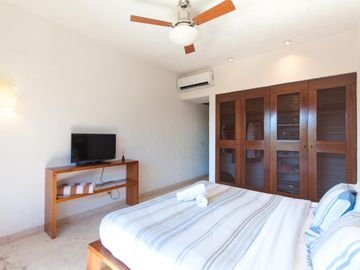 Sophisticated Elegance: Exclusive 3-Bedroom Residence in Playacar