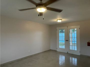 Venta de dos Casas en Antón