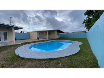 Venta de dos Casas en Antón