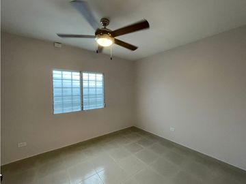 Venta de dos Casas en Antón