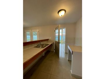 Venta de dos Casas en Antón