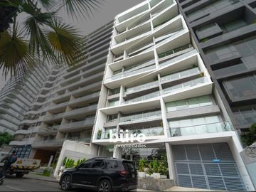 MODERNO DEPARTAMENTO EN VENTA 3 DORMITORIOS MARAVILLOSA VISTA AL GOLF SAN ISIDRO