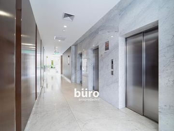 MODERNO DEPARTAMENTO EN VENTA 3 DORMITORIOS MARAVILLOSA VISTA AL GOLF SAN ISIDRO