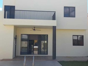 CASA EN VENTA 4 RECAMARAS Y ALBERCA, EN PRIVADA CONKAL YUCATÁN