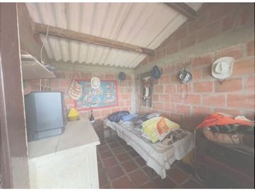 SE VENDE FINCA EN TOCOTA AR