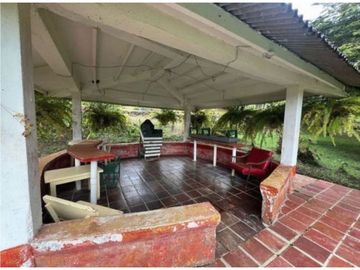 SE VENDE FINCA EN TOCOTA AR