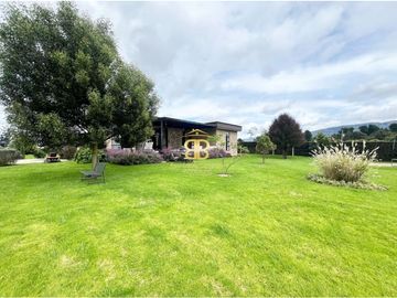 SE VENDE CASA EN TENJO