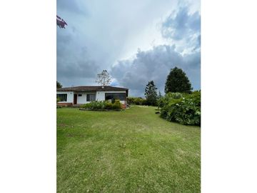 FINCA CON LOTE PARA PARCELAR EN VENTA CARMEN DE VIBORAL