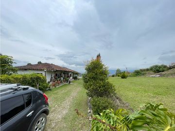 FINCA CON LOTE PARA PARCELAR EN VENTA CARMEN DE VIBORAL