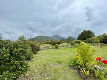 FINCA CON LOTE PARA PARCELAR EN VENTA CARMEN DE VIBORAL