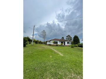 FINCA CON LOTE PARA PARCELAR EN VENTA CARMEN DE VIBORAL