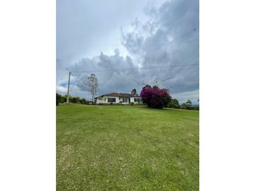 FINCA CON LOTE PARA PARCELAR EN VENTA CARMEN DE VIBORAL