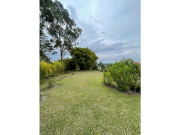 FINCA CON LOTE PARA PARCELAR EN VENTA CARMEN DE VIBORAL