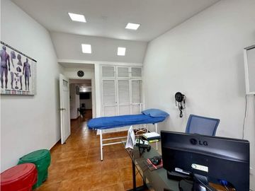 CASA EN VENTA PALMIRA LAS MERCEDES AMPLIA CON OPORTUNIDAD COMERCIAL 