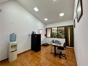 CASA EN VENTA PALMIRA LAS MERCEDES AMPLIA CON OPORTUNIDAD COMERCIAL 