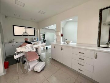 CASA EN VENTA PALMIRA LAS MERCEDES AMPLIA CON OPORTUNIDAD COMERCIAL 