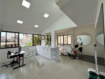 CASA EN VENTA PALMIRA LAS MERCEDES AMPLIA CON OPORTUNIDAD COMERCIAL 