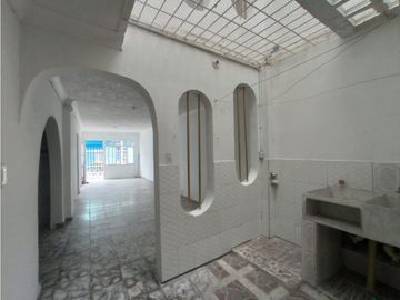 CASA EN VENTA PALMIRA BARRIO ZAMORANO BIFAMILIAR  