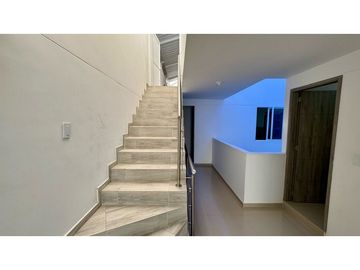 Casa de tres pisos con terraza en venta permuta - Las Mercedes Palmira