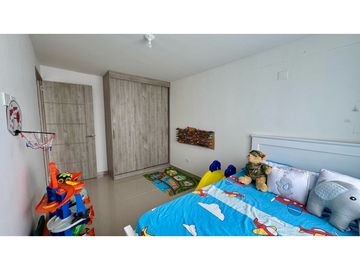 Casa de tres pisos con terraza en venta permuta - Las Mercedes Palmira