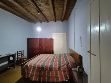 Lote y casa mixta en buen estado Chacras de Coria