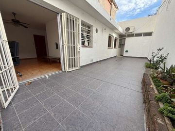 VENTA PH TIPO DEPTO SAN ISIDRO CON PATIO