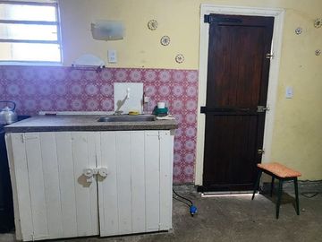 VENTA CASA  MAR DEL TUYU A METROS DEL MAR