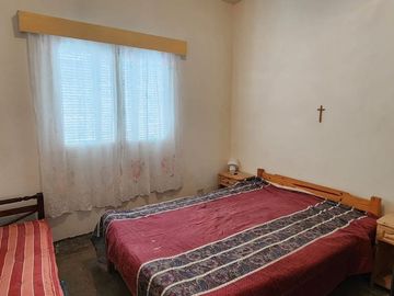 VENTA CASA  MAR DEL TUYU A METROS DEL MAR