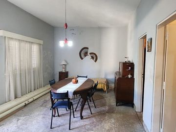 VENTA CASA  MAR DEL TUYU A METROS DEL MAR