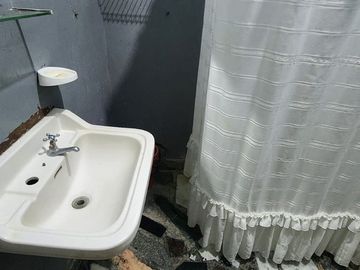 VENTA CASA  MAR DEL TUYU A METROS DEL MAR