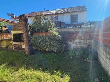 VENTA CASA  MAR DEL TUYU A METROS DEL MAR
