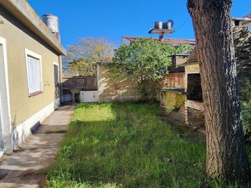VENTA CASA  MAR DEL TUYU A METROS DEL MAR