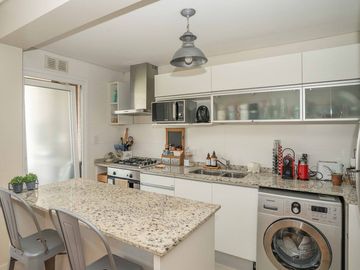 Venta depto 3 amb en Lomas con  cochera y pileta