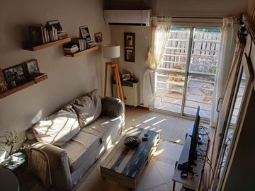 ¡OPORTUNIDAD! - VENTA - DEPARTAMENTO CON COCHERA.
