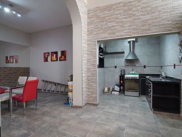 PH EN VENTA P. GOYENA CON TERRAZA Y PARRILA 3 AMB!
