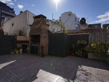 PH EN VENTA P. GOYENA CON TERRAZA Y PARRILA 3 AMB!