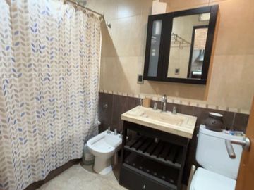PH EN VENTA P. GOYENA CON TERRAZA Y PARRILA 3 AMB!