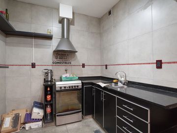 PH EN VENTA P. GOYENA CON TERRAZA Y PARRILA 3 AMB!