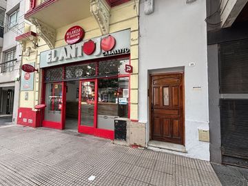 PH EN VENTA P. GOYENA CON TERRAZA Y PARRILA 3 AMB!