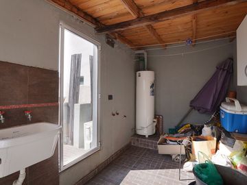 PH EN VENTA P. GOYENA CON TERRAZA Y PARRILA 3 AMB!