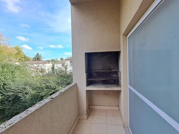 Monoambiente en Alquiler con Balcón y Parrilla