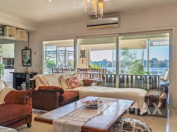 Venta Casa San isidro Labrador a la laguna amarra