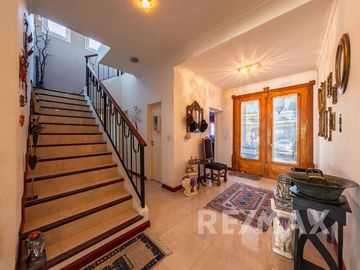 Venta Casa San isidro Labrador a la laguna amarra