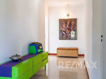 Venta Casa San isidro Labrador a la laguna amarra