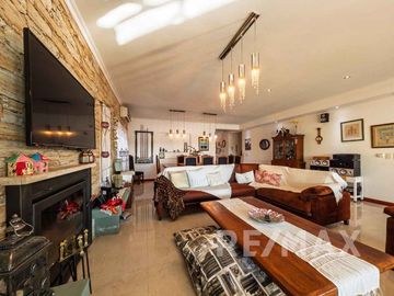 Venta Casa San isidro Labrador a la laguna amarra